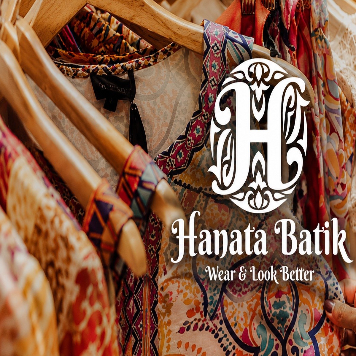 Detail kain dan motif Hanata Batik